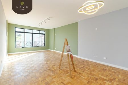 4_photo/94dce43fc7.e31a495c18706ffc-ATLAS-ff6e0b17-c9f7-4cd5-8c8f-478df7753fba.jpg de apartamento à venda com 3 quartos, 158m² em Centro, Curitiba