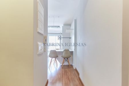 3_photo/94dce43fe5.6ea54ab92f12fc09-ATLAS-42bc0dcc-0f9a-40ab-906a-d9049b2f97c4.jpg de apartamento para alugar com 1 quarto, 32m² em Centro, Curitiba