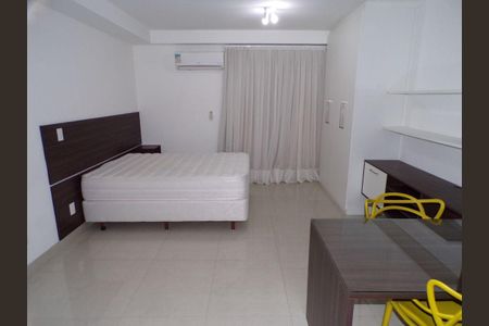 3_photo/94dce43fe5.e100dba37721dde7-ATLAS-006bf159-3ccf-47b9-a30d-adcf964a6cc4.jpg de apartamento para alugar com 1 quarto, 41m² em Centro, Curitiba