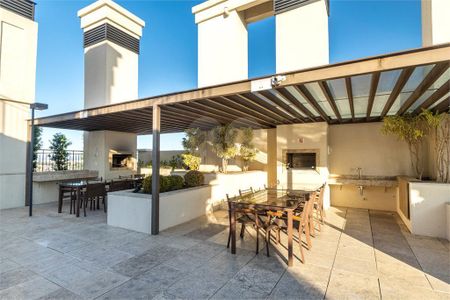 2_photo/94dce43fe5.e100dba37721dde7-ATLAS-096c61ba-19ee-4fb1-b395-f570dc420927.jpg de apartamento à venda com 2 quartos, 73m² em Centro, Curitiba