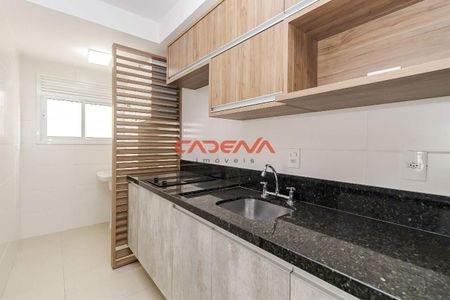 2_photo/94dce43fe5.e100dba37721dde7-ATLAS-0a55e56b-d9d1-455b-bfff-b0ed760cb89a.jpg de apartamento à venda com 1 quarto, 65m² em Centro, Curitiba