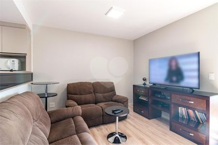 2_photo/94dce43fe5.e100dba37721dde7-ATLAS-2f28b50f-23ed-4e79-a579-3cbfff05904d.jpg de apartamento à venda com 2 quartos, 73m² em Centro, Curitiba