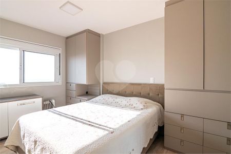 6_photo/94dce43fe5.e100dba37721dde7-ATLAS-4bc57f69-549d-4fcc-833f-2eb4f69c8719.jpg de apartamento à venda com 2 quartos, 73m² em Centro, Curitiba