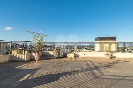 12_photo/94dce43fe5.e100dba37721dde7-ATLAS-5e9efeb5-cecd-41d5-b79a-f565c3b8c8c7.jpg de apartamento à venda com 2 quartos, 73m² em Centro, Curitiba