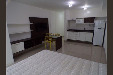 9_photo/94dce43fe5.e100dba37721dde7-ATLAS-b1d40255-5592-4ea3-8858-af42aa30771a.jpg de apartamento para alugar com 1 quarto, 41m² em Centro, Curitiba