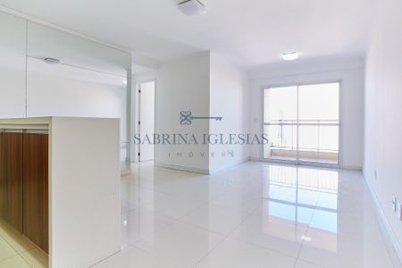 2_photo/94dce43fe5.f15ee3eca4b9775c-ATLAS-f2d825fe-2f95-42b8-ac3e-20ecfce84ada.jpg de apartamento para alugar com 2 quartos, 73m² em Centro, Curitiba