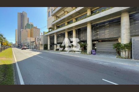 2_photo/94dce43ffd.1aa5b8f538f3adaf-ATLAS-2c8af9de-328c-416b-b6a4-c42234fbc272.jpg de apartamento à venda com 2 quartos, 105m² em Centro, Curitiba