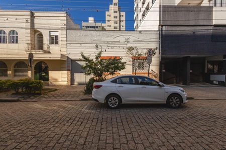 43_photo/94dce4406b.7a69ff73eb43ff8d-ATLAS-c7b3a8a7-ae86-40c5-9b57-d7264d4e7b22.jpg de casa para alugar com 4 quartos, 185m² em Centro, Curitiba