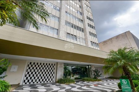 43_photo/94dce44075.ee10227fc62d47bb-ATLAS-1478dd15-9215-426b-a2cd-d6442e1eee79.jpg de apartamento à venda com 4 quartos, 247m² em Centro, Curitiba