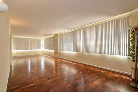 4_photo/94dce44075.ee10227fc62d47bb-ATLAS-a6f0ce9e-00b4-4f3b-974c-788cf1e46072.jpg de apartamento à venda com 4 quartos, 247m² em Centro, Curitiba