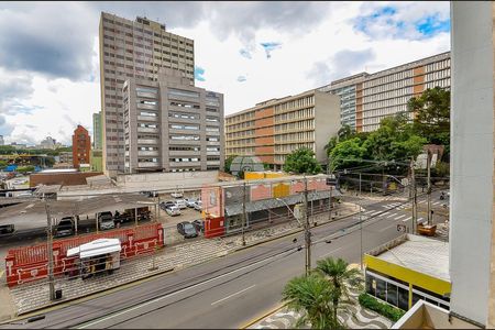 37_photo/94dce44075.ee10227fc62d47bb-ATLAS-c80dd02a-e6a3-48ce-abe7-915dc3ede7f3.jpg de apartamento à venda com 4 quartos, 247m² em Centro, Curitiba