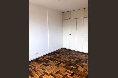 28_photo/94dce440c1.1fa6a91c389b6b6f-ATLAS-acd8a9d9-4b67-4f74-a0a8-6d7b7ed109e4.jpg de apartamento à venda com 3 quartos, 111m² em Centro, Curitiba