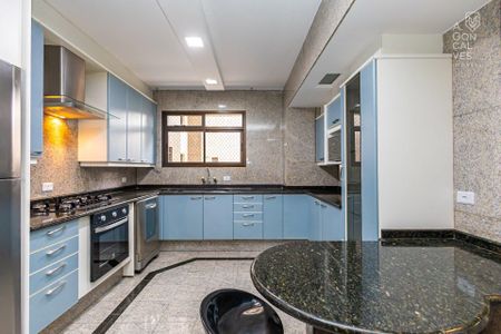 13_photo/94dce44127.4467201e92cf535f-ATLAS-52885779-cb58-46e8-8acd-c3bd2bfe6b96.jpg de apartamento à venda com 3 quartos, 462m² em Centro, Curitiba