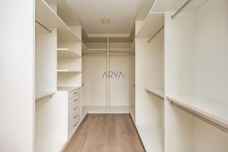 5_photo/94dce44127.912bb953107d94de-ATLAS-0aae956b-92c3-4049-b3cc-ed975828fff0.jpg de apartamento à venda com 3 quartos, 462m² em Centro, Curitiba