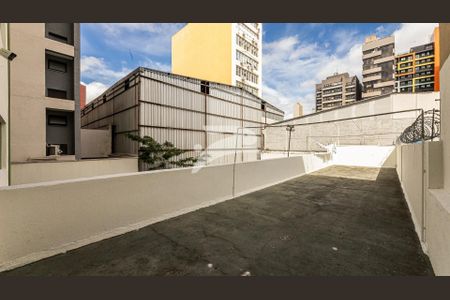 9_photo/94dce441d5.ae6c0d4ae2e822c2-ATLAS-42d1fa64-e7bc-4f46-8ef1-e9639b645c77.jpg de apartamento para alugar com 1 quarto, 36m² em Centro, Curitiba