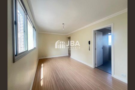 5_photo/94dce441d5.ae6c0d4ae2e822c2-ATLAS-e37bc402-35b8-4b89-8b69-d19b0cab7fd0.jpg de apartamento à venda com 1 quarto, 36m² em Centro, Curitiba