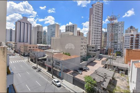 12_photo/94dce441d5.bb00257abb36f9f9-ATLAS-7ba72dc4-948d-43df-856e-5ee66dbd7de3.jpg de apartamento à venda com 2 quartos, 56m² em Centro, Curitiba