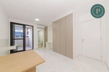 12_photo/94dce441d7.bbe377e1b214fd6e-ATLAS-beeafd84-9bf1-4c08-a61d-cc2cce7063d0.jpg de kitnet/studio à venda com 1 quarto, 30m² em Centro, Curitiba