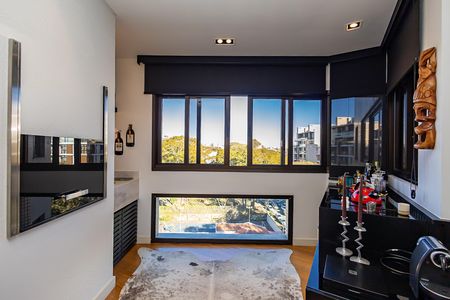 12_photo/94dce442e1.e6e1c947b02cf8fb-ATLAS-ce02f1d9-b6b1-49e4-954c-62fa3f597326.jpg de apartamento à venda com 4 quartos, 248m² em Centro, Curitiba