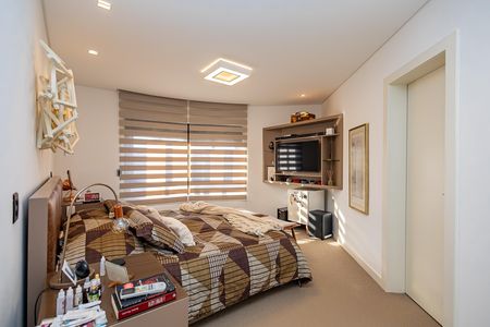 35_photo/94dce442e1.e6e1c947b02cf8fb-ATLAS-ff42f13a-007e-4154-a2fb-c446f78e1ee0.jpg de apartamento à venda com 4 quartos, 248m² em Centro, Curitiba