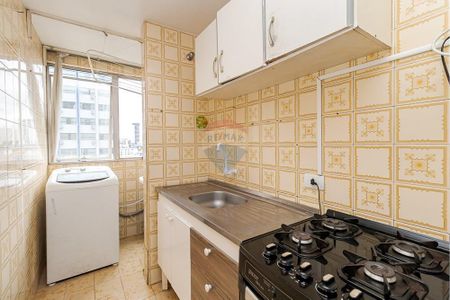 2_photo/94dce44307.1c3a6e9c3b6373ba-ATLAS-27fcd32f-ff35-410f-b2c8-cdec3d897bf1.jpg de apartamento à venda com 1 quarto, 44m² em Centro, Curitiba