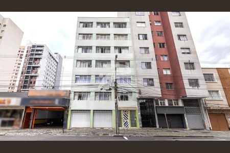 9_photo/94dce443c1.64b357de6aa9fcdc-ATLAS-425571da-a5b7-48ea-ab7c-103c93573c73.jpg de apartamento à venda com 3 quartos, 107m² em Centro, Curitiba