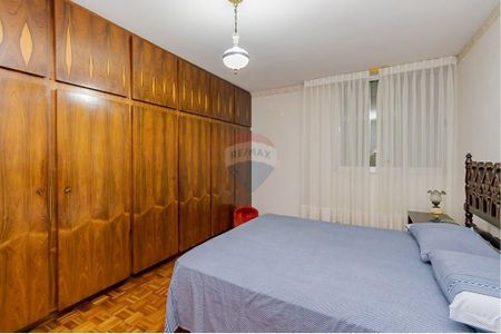 49_photo/94dce443d1.85af573e44074131-ATLAS-5c3a1db4-1d86-45f0-a4a5-ea55dfe32c28.jpg de casa para alugar com 5 quartos, 447m² em Centro, Curitiba