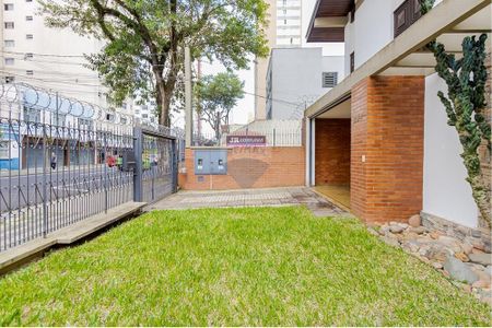 11_photo/94dce443d1.85af573e44074131-ATLAS-bd28a100-98ef-49bd-b2f8-da16d8ca4d54.jpg de casa para alugar com 5 quartos, 447m² em Centro, Curitiba