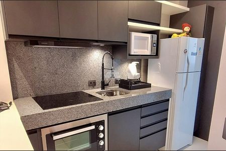 8_photo/94dce443df.aaa6d5a308a24646-ATLAS-8eb3fb1d-8b32-4107-8a3c-5687e9a4c68e.jpg de apartamento à venda com 1 quarto, 43m² em Centro, Curitiba