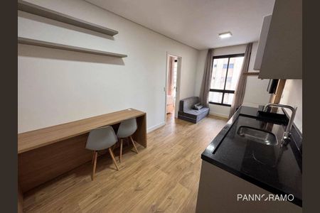 8_photo/94dce443e9.5ec8753b87bc852a-ATLAS-799b942e-0a1f-4a3c-9146-8a1e5107f39e.jpg de apartamento para alugar com 1 quarto, 36m² em Centro, Curitiba