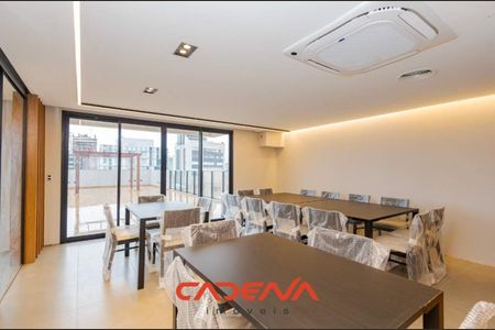 8_photo/94dce443e9.b2517d34c228f0d2-ATLAS-315c8d4e-313f-4067-bc88-eca0a72c60a1.jpg de apartamento à venda com 1 quarto, 34m² em Centro, Curitiba