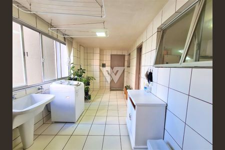 11_photo/94dce44445.617e4d86f4b9d3f4-ATLAS-7e0770d4-12f0-44bf-8486-4473f4e01b92.jpg de apartamento à venda com 4 quartos, 172m² em Centro, Curitiba