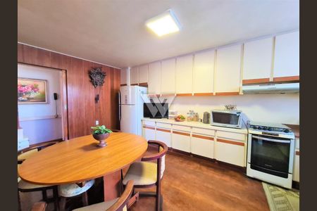 8_photo/94dce44445.617e4d86f4b9d3f4-ATLAS-db0063a8-249d-4986-9dc4-5aed1f0c8d3f.jpg de apartamento à venda com 4 quartos, 172m² em Centro, Curitiba