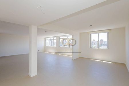 8_photo/94dce44445.ff11ab302fa3b2f0-ATLAS-776ccd38-cdc9-42d6-ae81-e8b8c19e0c9b.jpg de apartamento à venda com 3 quartos, 172m² em Centro, Curitiba