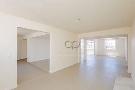 2_photo/94dce44445.ff11ab302fa3b2f0-ATLAS-bc0059e7-5d2a-4ab9-b12a-42b9b31cfe46.jpg de apartamento à venda com 3 quartos, 172m² em Centro, Curitiba