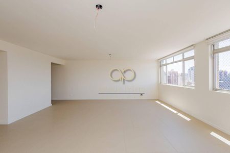 6_photo/94dce44445.ff11ab302fa3b2f0-ATLAS-df298edd-39ea-4d9d-b09b-1b656298aa61.jpg de apartamento à venda com 3 quartos, 172m² em Centro, Curitiba