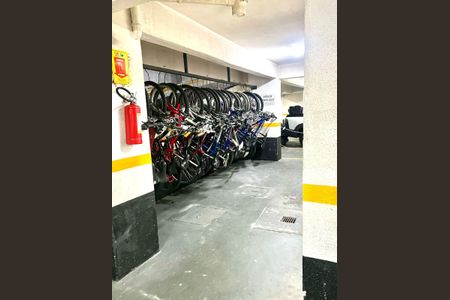 37_photo/94dce4455d.7d44486df2fbe63f-ATLAS-e792e813-5c5e-4ad5-9b48-9d966645df38.jpg de apartamento para alugar com 2 quartos, 83m² em Cristo Rei, Curitiba