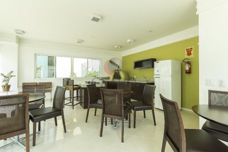 8_photo/94dce4462d.2b303c006251d07d-ATLAS-dbb677eb-3f4d-439e-bce3-2bef3d0af8b7.jpg de apartamento à venda com 2 quartos, 96m² em Centro, Curitiba