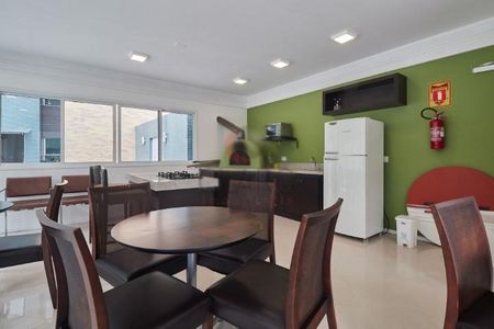 12_photo/94dce4462d.78e9db6359eea19e-ATLAS-add8c0ea-3a55-47ff-95db-e7fab378345b.jpg de apartamento para alugar com 2 quartos, 98m² em Centro, Curitiba