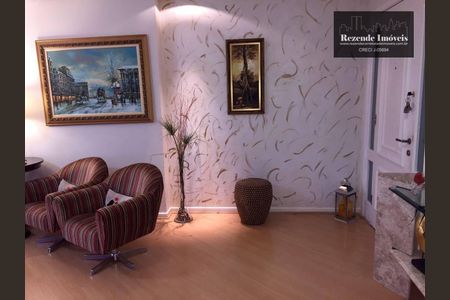 10_photo/94dce446b5.16890aa1d9719a0d-ATLAS-e0a160ac-6935-47e5-84d3-ada00aa7ba4e.jpg de apartamento à venda com 3 quartos, 150m² em Centro, Curitiba