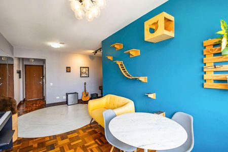 15_photo/94dce446b5.b2c1f66c79c6256c-ATLAS-c0ec5e8d-b9c2-40b8-a4fe-53f577d3973e.jpg de apartamento à venda com 2 quartos, 82m² em Centro, Curitiba