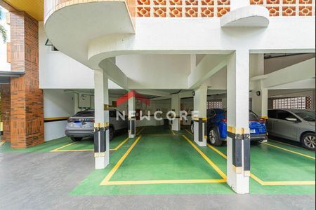 2_photo/94dce446b5.df2406aa61ba3211-ATLAS-04d29cce-0460-4da6-8e06-72f61ed98546.jpg de apartamento à venda com 3 quartos, 149m² em Centro, Curitiba