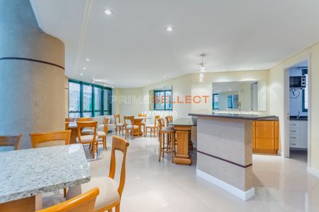 19_photo/94dce446b5.df2406aa61ba3211-ATLAS-4d2c3197-a155-4b8d-9d11-77cfec8745ca.jpg de apartamento à venda com 3 quartos, 150m² em Alto da XV, Curitiba