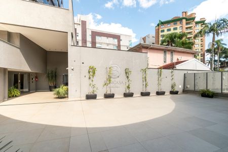 5_photo/94dce446c7.4be1ed5dccf52bd2-ATLAS-29ab6bae-81e5-4b08-bc68-fd01f31e131f.jpg de apartamento à venda com 3 quartos, 226m² em Alto da Glória, Curitiba