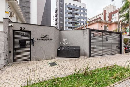 47_photo/94dce446cd.1c5ee5b12bdcf8f7-ATLAS-8d6938f3-bfd6-485b-a3d1-d3dc1e6bcae5.jpg de apartamento à venda com 2 quartos, 58m² em Centro, Curitiba