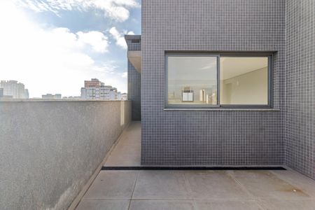 2_photo/94dce446cd.1c5ee5b12bdcf8f7-ATLAS-8f5eaefb-e8b7-432b-945b-540044b5a7e0.jpg de apartamento à venda com 3 quartos, 217m² em Centro, Curitiba