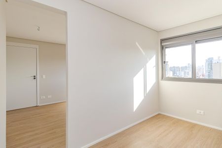 5_photo/94dce446cd.1c5ee5b12bdcf8f7-ATLAS-f29a5ae5-3db9-42bb-9b1c-d5e47e746bcd.jpg de apartamento à venda com 3 quartos, 217m² em Centro, Curitiba