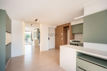 1_photo/94dce446cd.885b92997abc5509-ATLAS-010e435d-e452-48fa-b6ed-ea6769a7bb2b.jpg de apartamento à venda com 2 quartos, 58m² em Centro, Curitiba