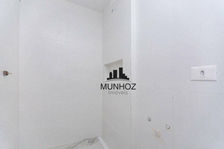 2_photo/94dce446cd.fa0d77f1e1d5dda8-ATLAS-08cdf6a4-65c2-4558-8dad-2ceec1f301c1.jpg de apartamento à venda com 2 quartos, 58m² em Centro, Curitiba