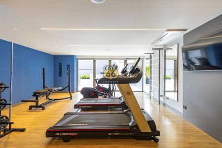 37_photo/94dce446cd.fa0d77f1e1d5dda8-ATLAS-99d4a809-769a-41c3-92dc-2d24035b9bfb.jpg de apartamento à venda com 2 quartos, 107m² em Centro, Curitiba